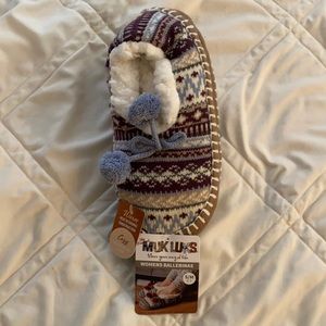 NWT Muk Luks Slippers